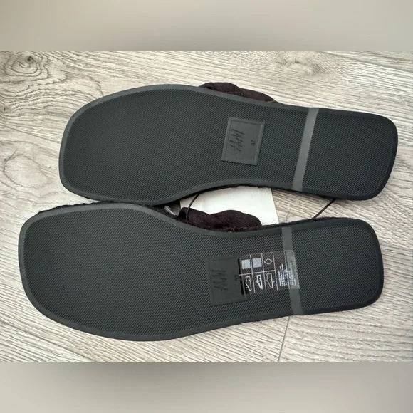 H&M Black and Cream Women's Sandals - Picture 3 of 7